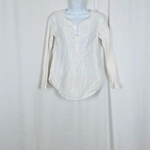 L.L.Bean Cotton eyelet lace half button long sleeve top XXS